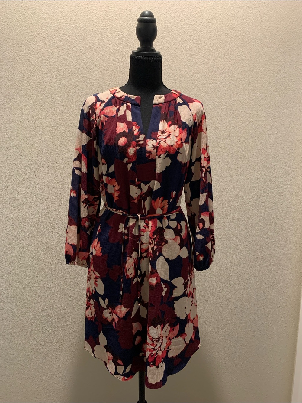 Vince Camuto Navy, Burgundy and Cream Floral Midi Dress NWOT (Size 4)